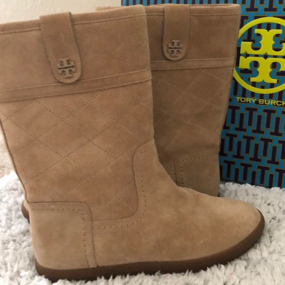 Tory Burch Alana Boot/Camel - Size 6 - Picture 2 of 6